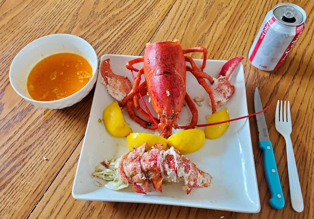 FM Recipes Boiled Lobster with Spicy Garlic Butter Dipping Sauce
