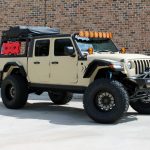 2020 Jeep Gladiator JT front right angle kevlar