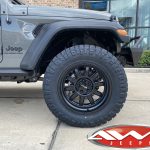 2020 JT Gladiator 2.5″ Rough Country lift 20×10 Weld Stealth wheels in matte black 35″x12.50″R20 Nitto Ridge Grappler tires