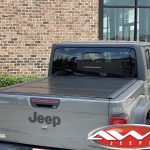 2020 JT Gladiator 2.5″ Rough Country lift Rough Country tonneau cover