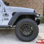 2020 White Sport JT Gladiator 2.5″ rough country leveling kit 20×9.5 Black Rhino "Chamber" wheels in matte black 35" tires