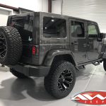 2017 Gray Rubicon JK II Jeep 3.5″ Rough Country lift 20×10 Fuel D546 "Assault" wheels 35x12.50R20 Ridge Grappler tires