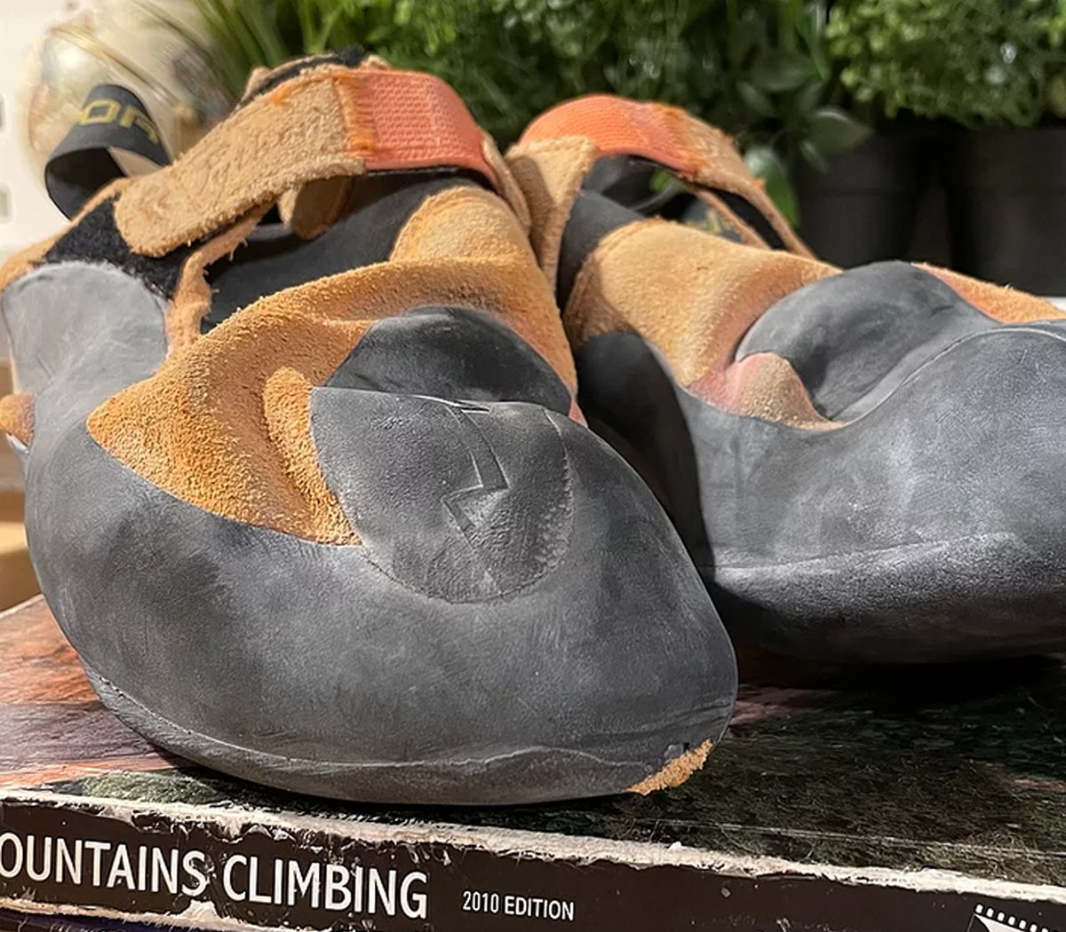 Resole climbing shoes hot sale near me