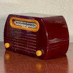 FADA 652 Catalin Radio- Maroon Butterscotch 3