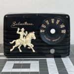 Silvertone Roy Rogers Plastic Model No. 4 Radio 1