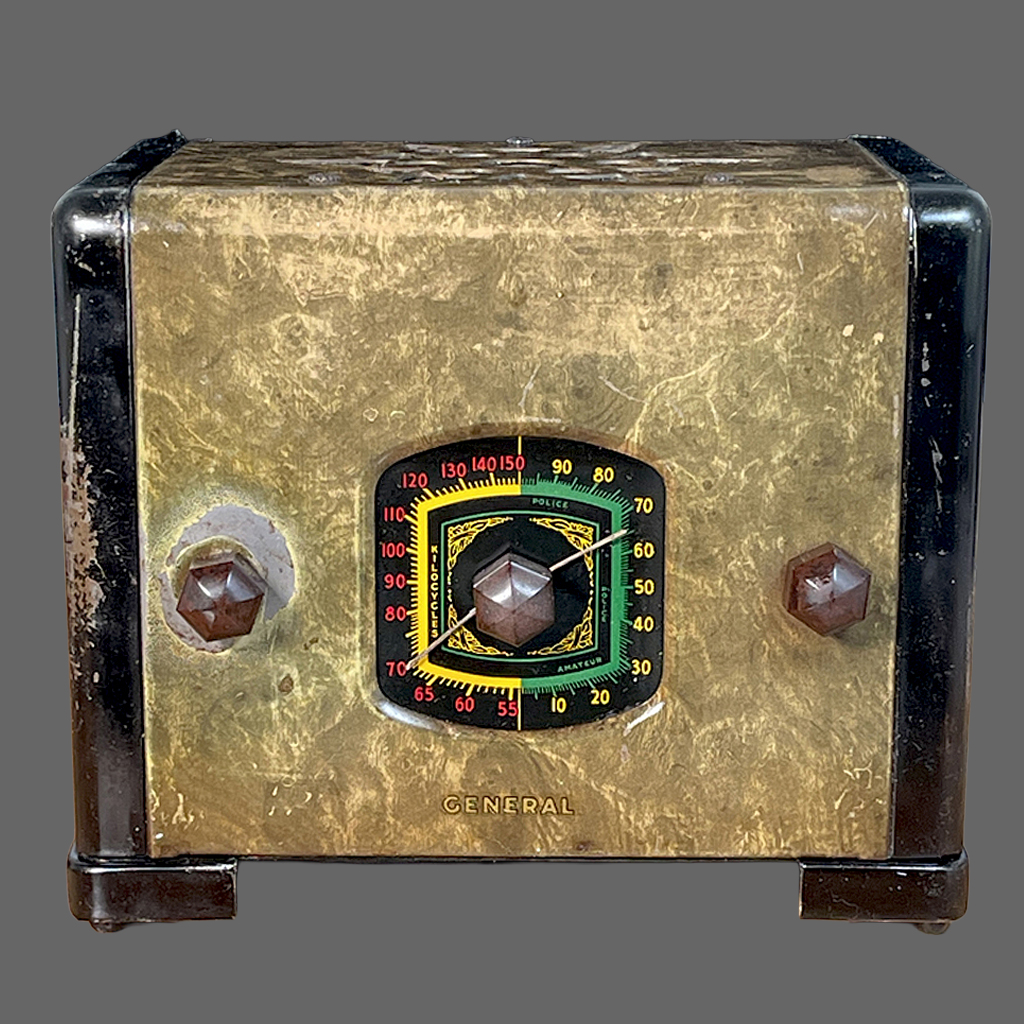 Clinton 256 Tube Radio