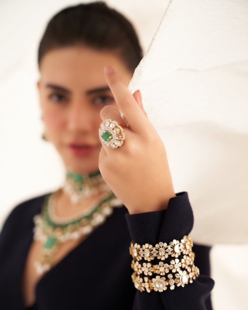 Choosing Setting for Diamond Rings
