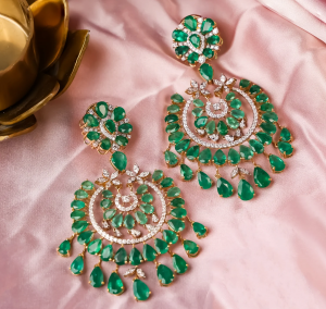 dangler for diamond shape face