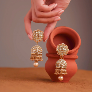jhumka for diamond face shape
