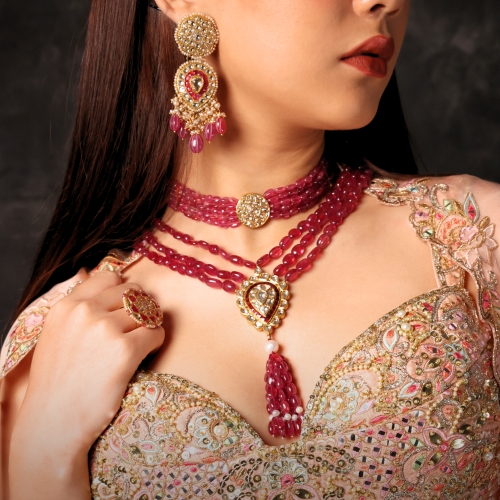 necklace for v neck dress