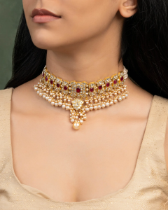 jewellery for square neck blouse