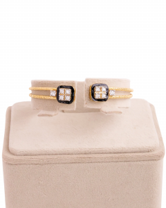 styling bracelet with long sleeves