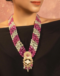 traditional necklace for short neck