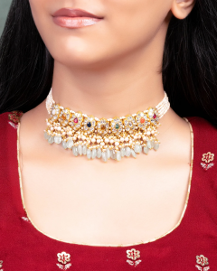Complementary layered necklace