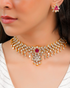 layering jewellery look