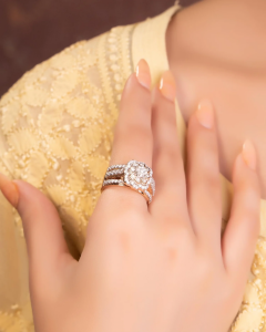 4Cs of diamond engagement ring