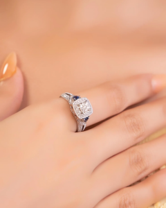wearing diamond ring on thumb finger