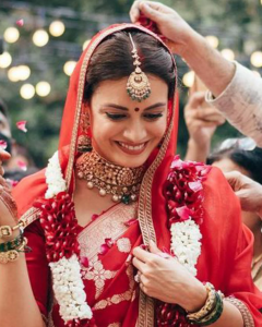 Choker for destination wedding