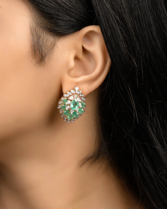 diamond studs for small face