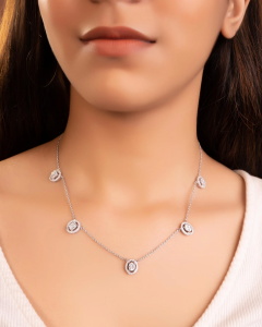 necklace for dinner date