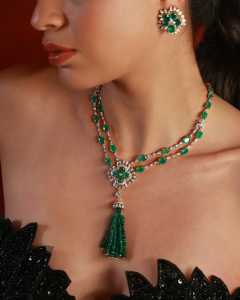 layered necklace for off-shoulder gown