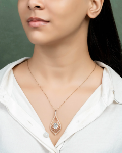 pendant necklace for collar necklines