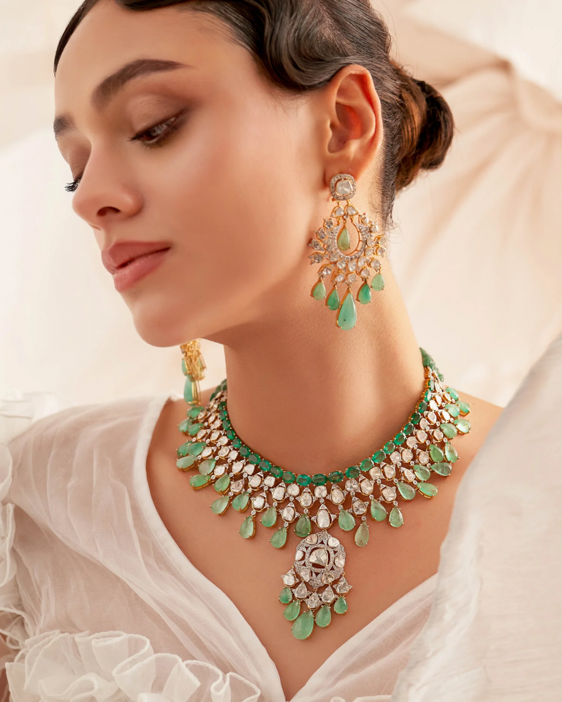 trending gold jewellery for bride