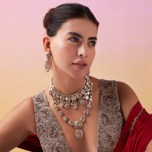 diamond jewellery for maroon dress