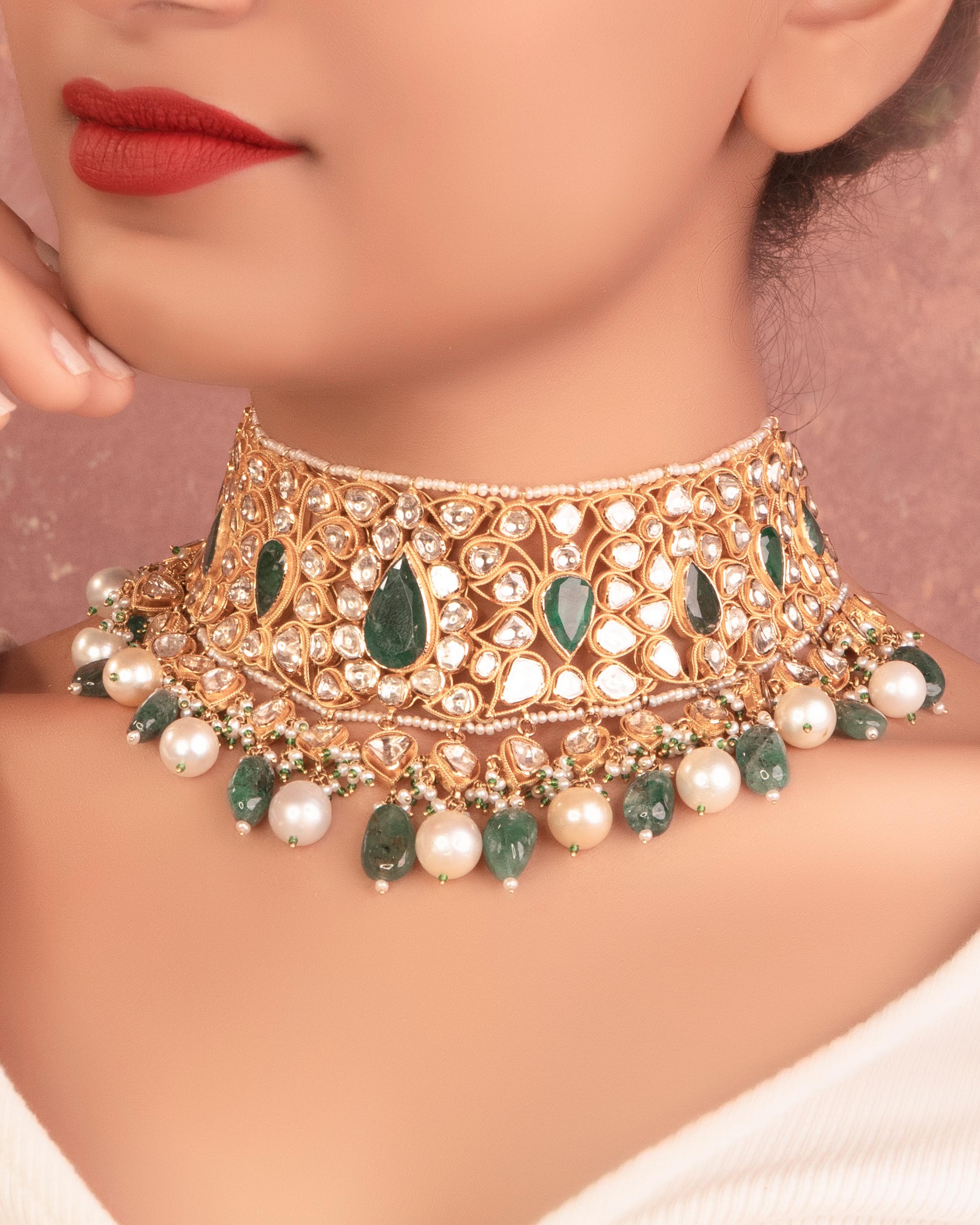 emerald-diamond-choker