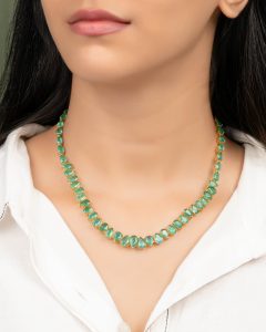 emerald jewellery trends
