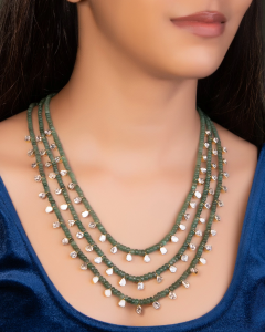 layerd emerald choker