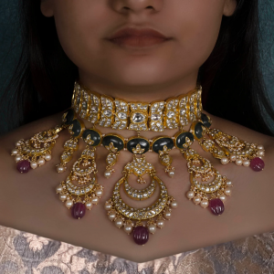 statement emerald choker