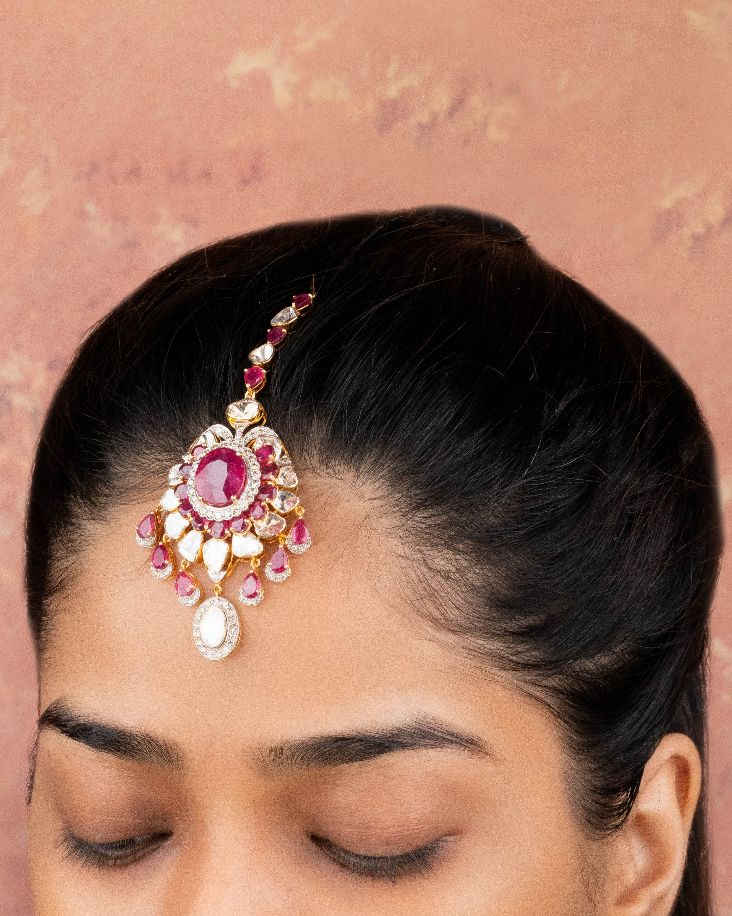 maang tikka for round face shape