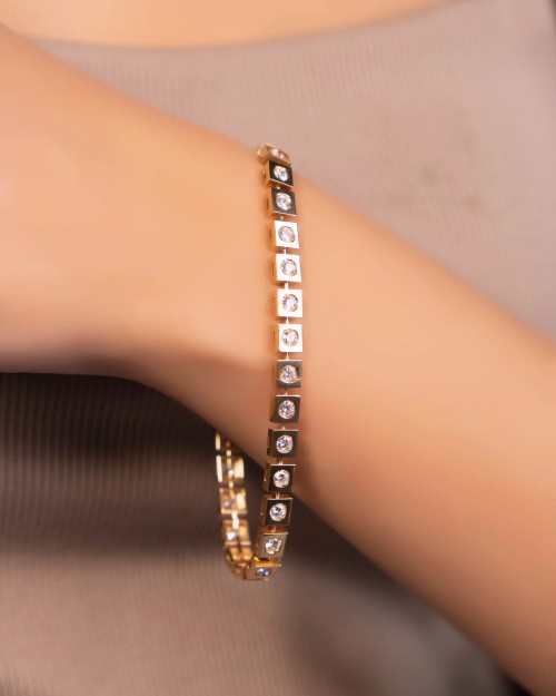 Tennis-Bracelet-gift-for-sister