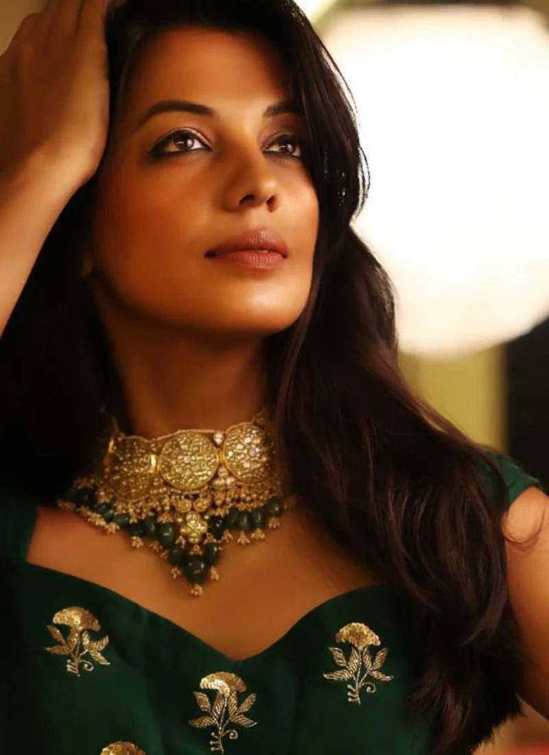jewellery-for-green-outfit