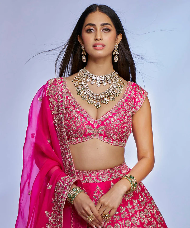 jewellery for lehenga colour