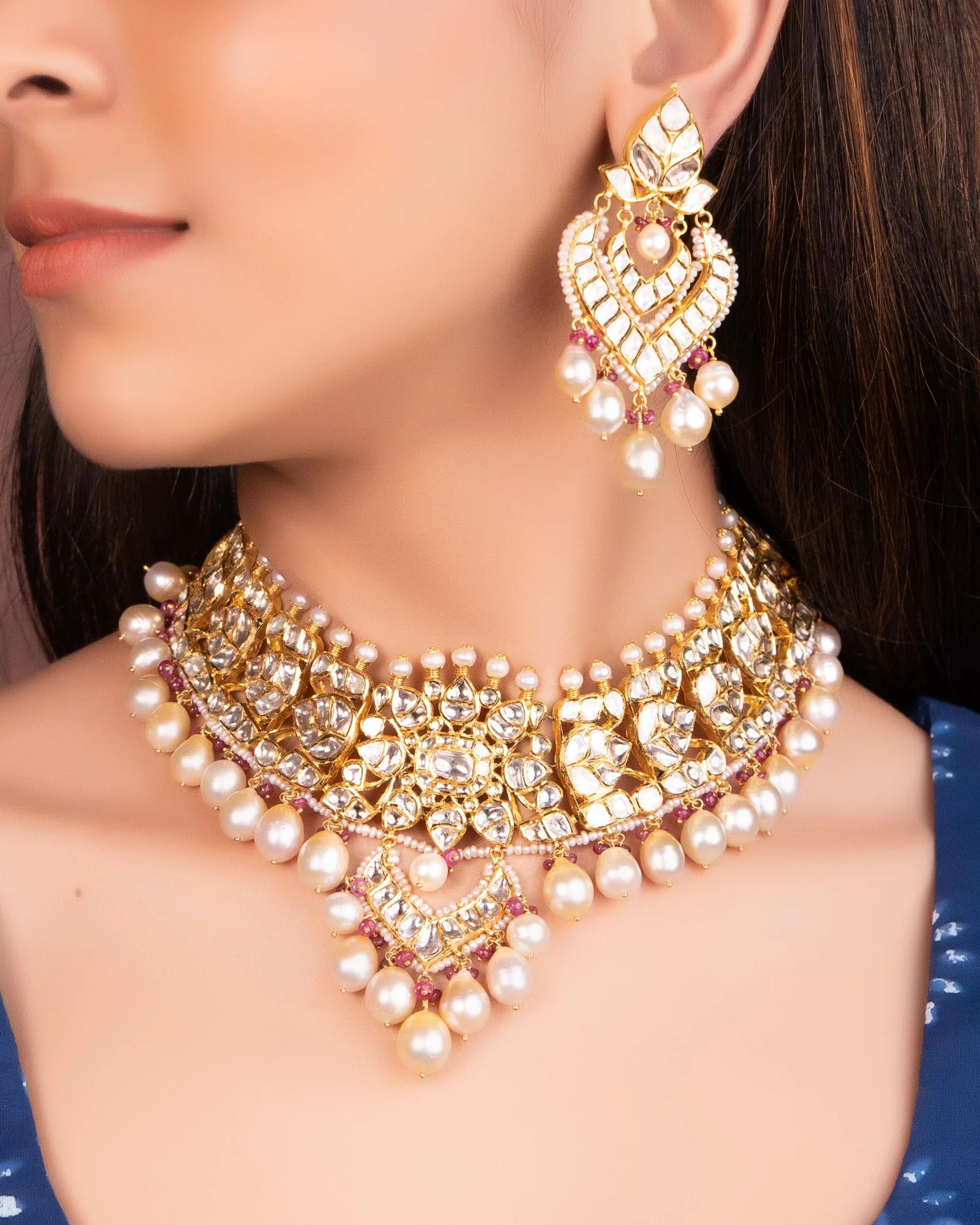 pearl jewellery for blue dress