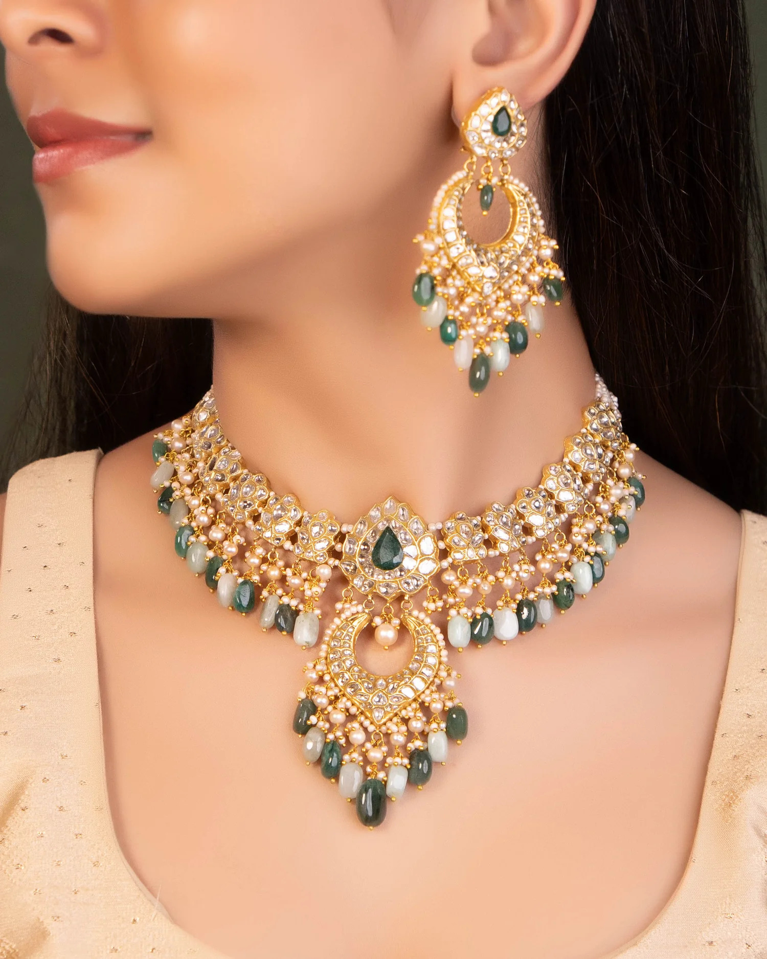 Chandbali-Earrings-for-Magenta-Dresses