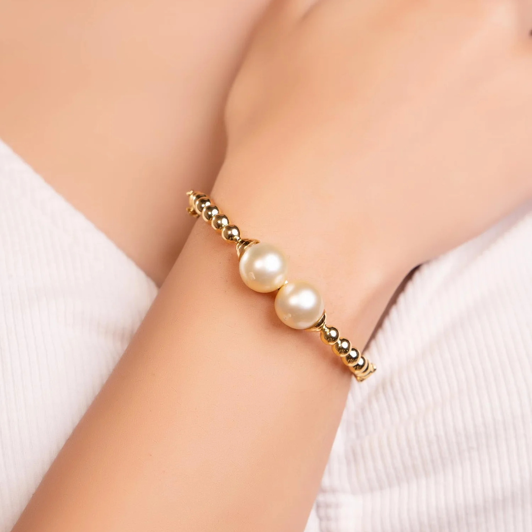 Pearl Bracelet for Sister on rakhi