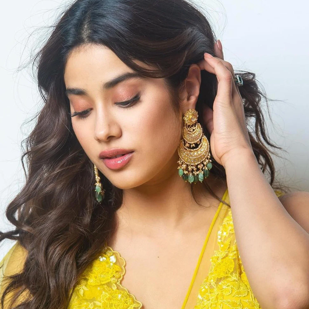 how to style chandbali earrings