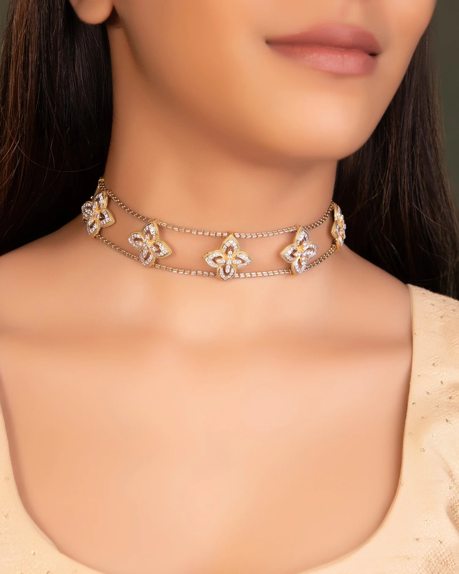 diamond jewellery for brown dress