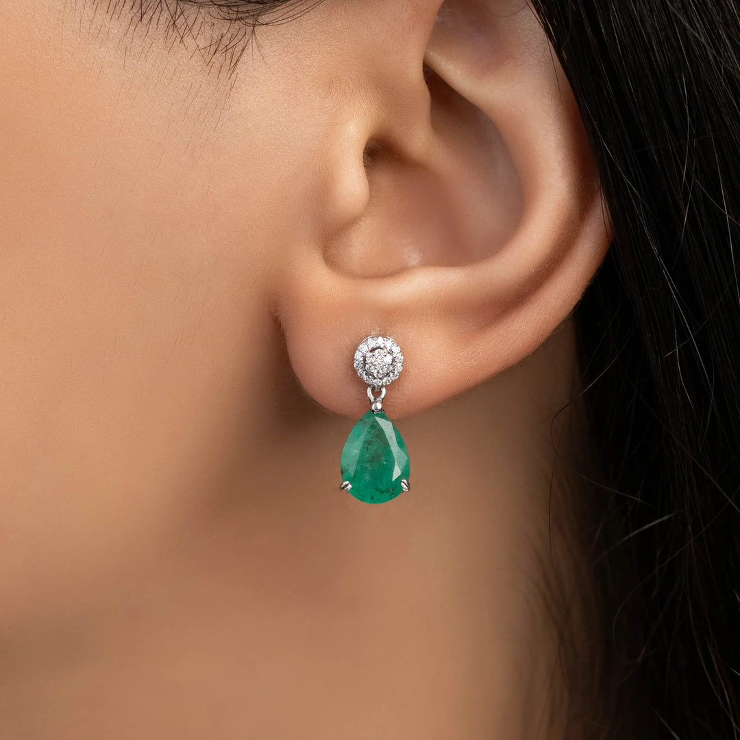 emerald earrings for everyday look