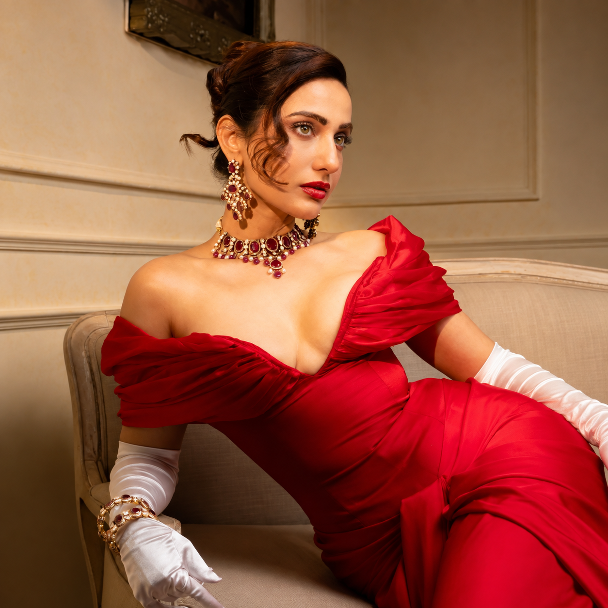 ruby necklace for festive look