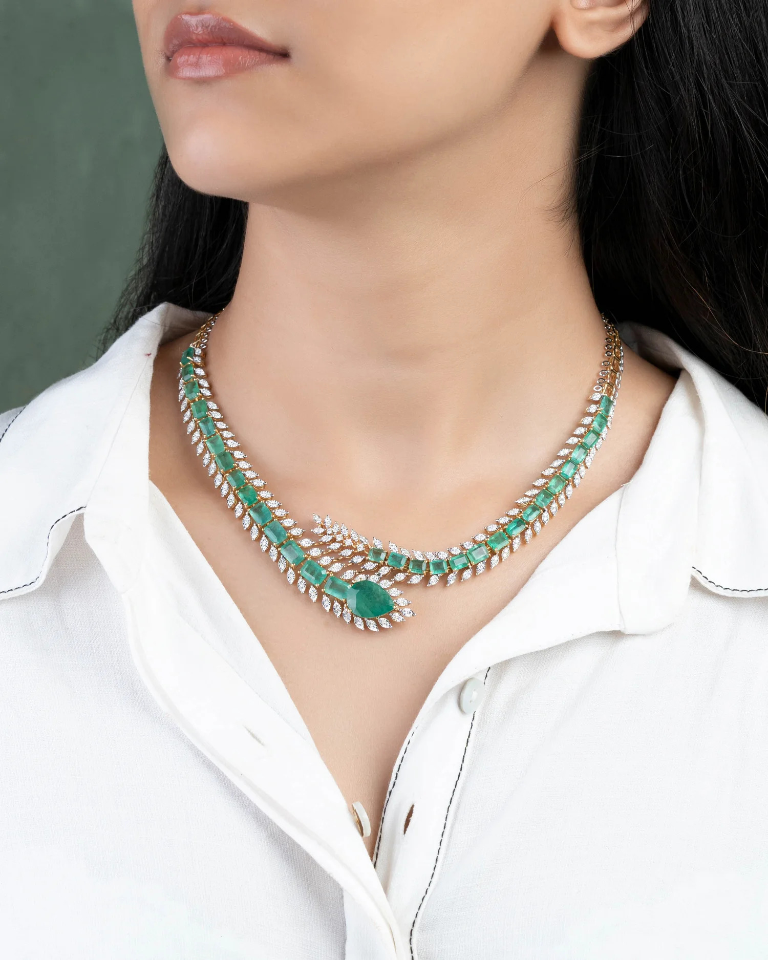 diamond necklace for party look